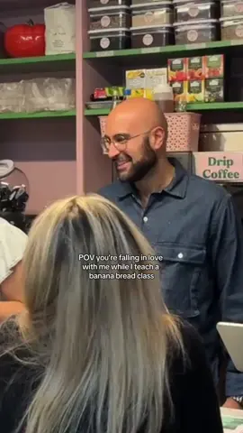 Find a man who looks at you the way Edy looks at me 🍌 Still smiling from my first banana bread class 💛 thank you @Edy’s Grocer for hosting and everyone who came!