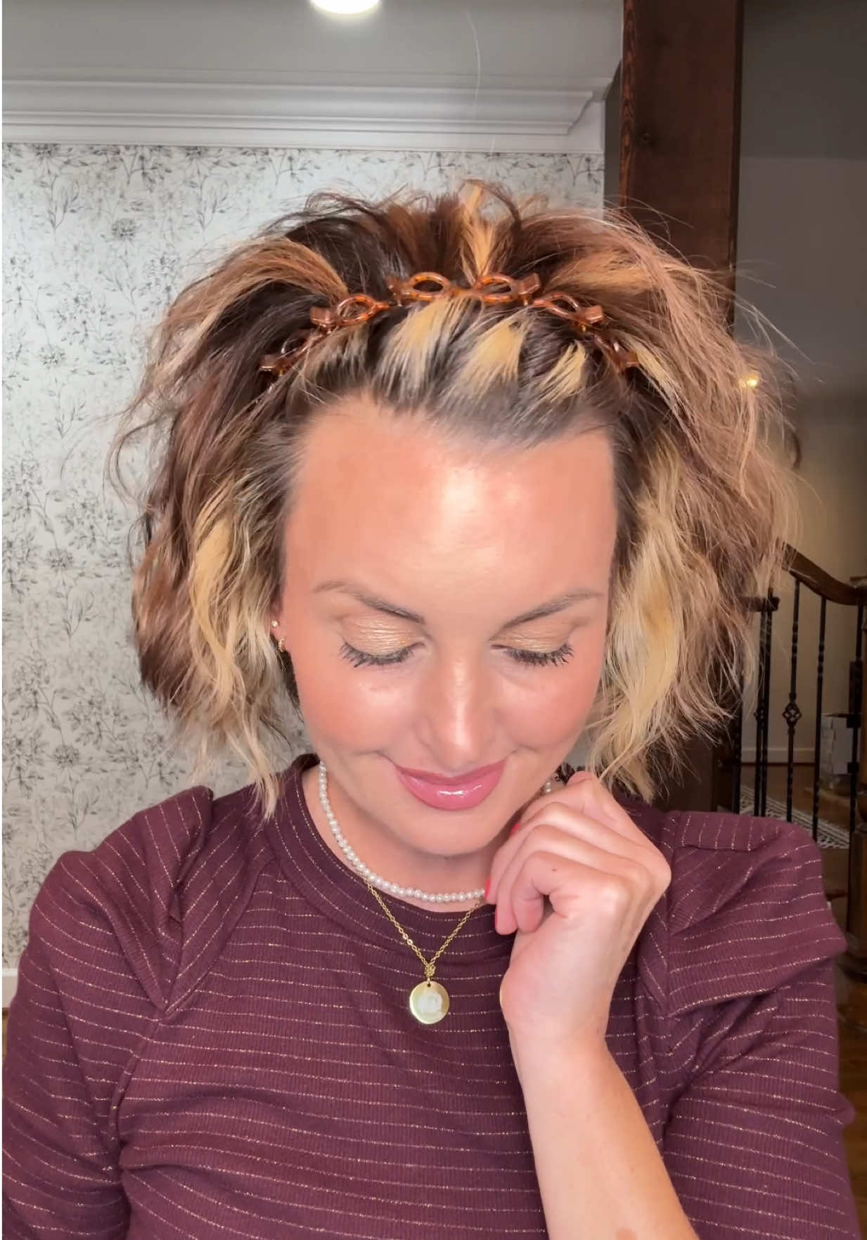 Loose Wave Hairstyle Idea 🩷 I used the 1.25in waver here. Want to see a longer wave tutorial? There’s one posted right before this! #hairtok #bobhairstyles #hairstyletutorial #tiktokshopblackfriday #tiktokshopcreatorpicks 