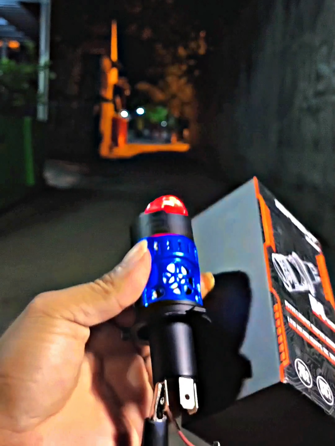 Lampu utama Soket H4 Ibright ze23