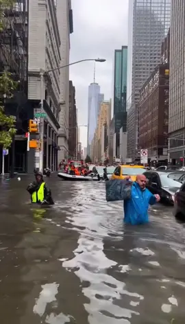 New York flooding in Manhattan 🌊#newyork #flood #nyflooding #ny #hurrican 