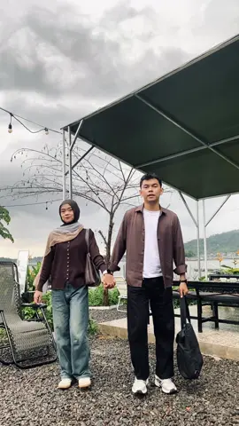 untungnya beruntungnya 🤎 #dateideas #couple #fitchek #cafe #couplefitcheck 