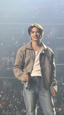 me whenever jun smiles with his teeth #svt_new_in_dc #seventeen세븐틴 #WENJUNHUI #seventeen17_official 