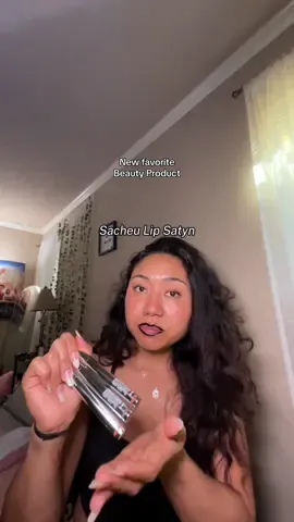 I don’t have to worry about reapplying my lip liner lol @SACHEU Beauty US @SACHEUbeauty  . . #sacheubeauty #sacheulipstayn #beautyhacks #beautytips #BeautyTok 