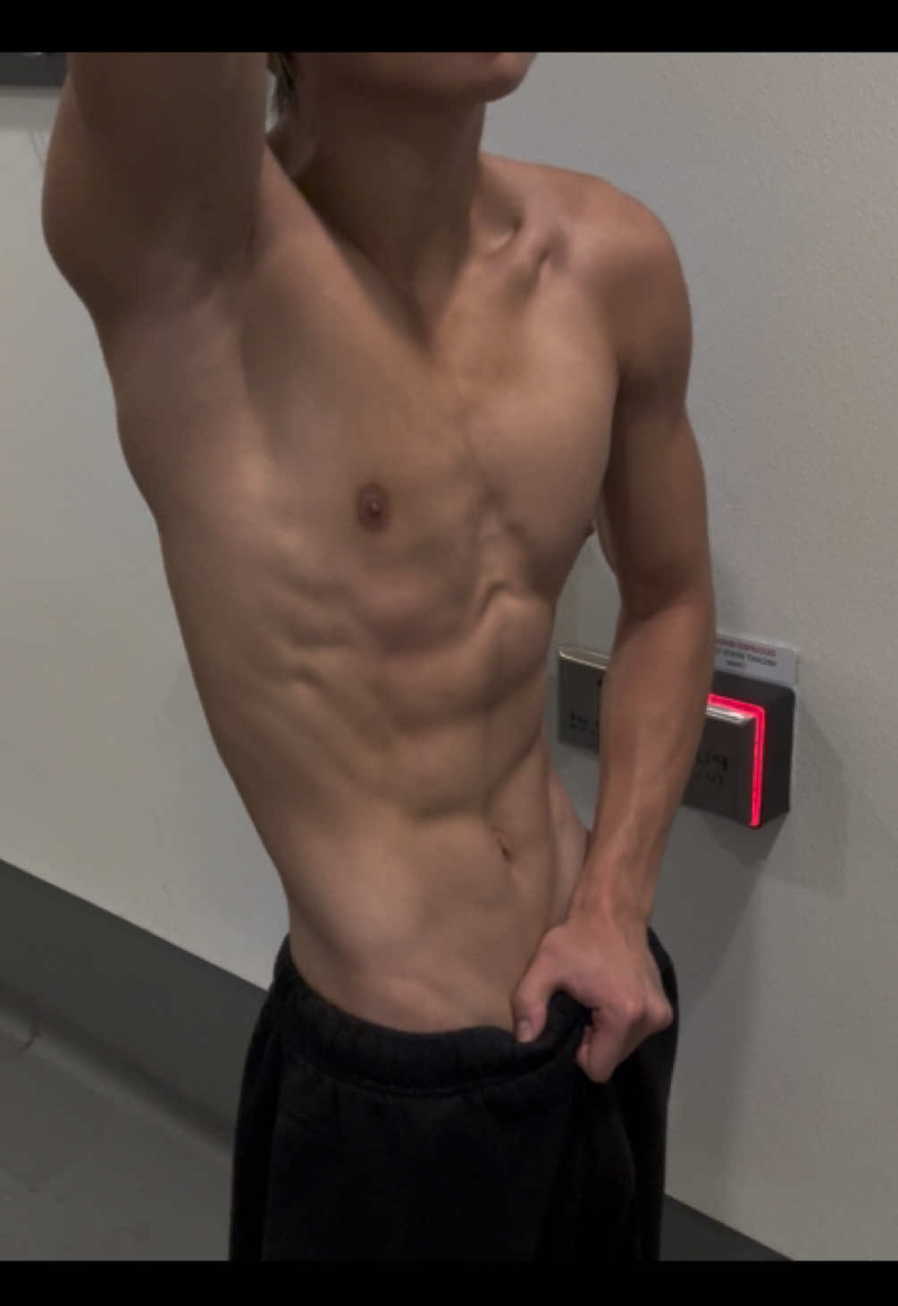 happy halloween 🎃 #gym #physique #aesthetics #waist #fyp 