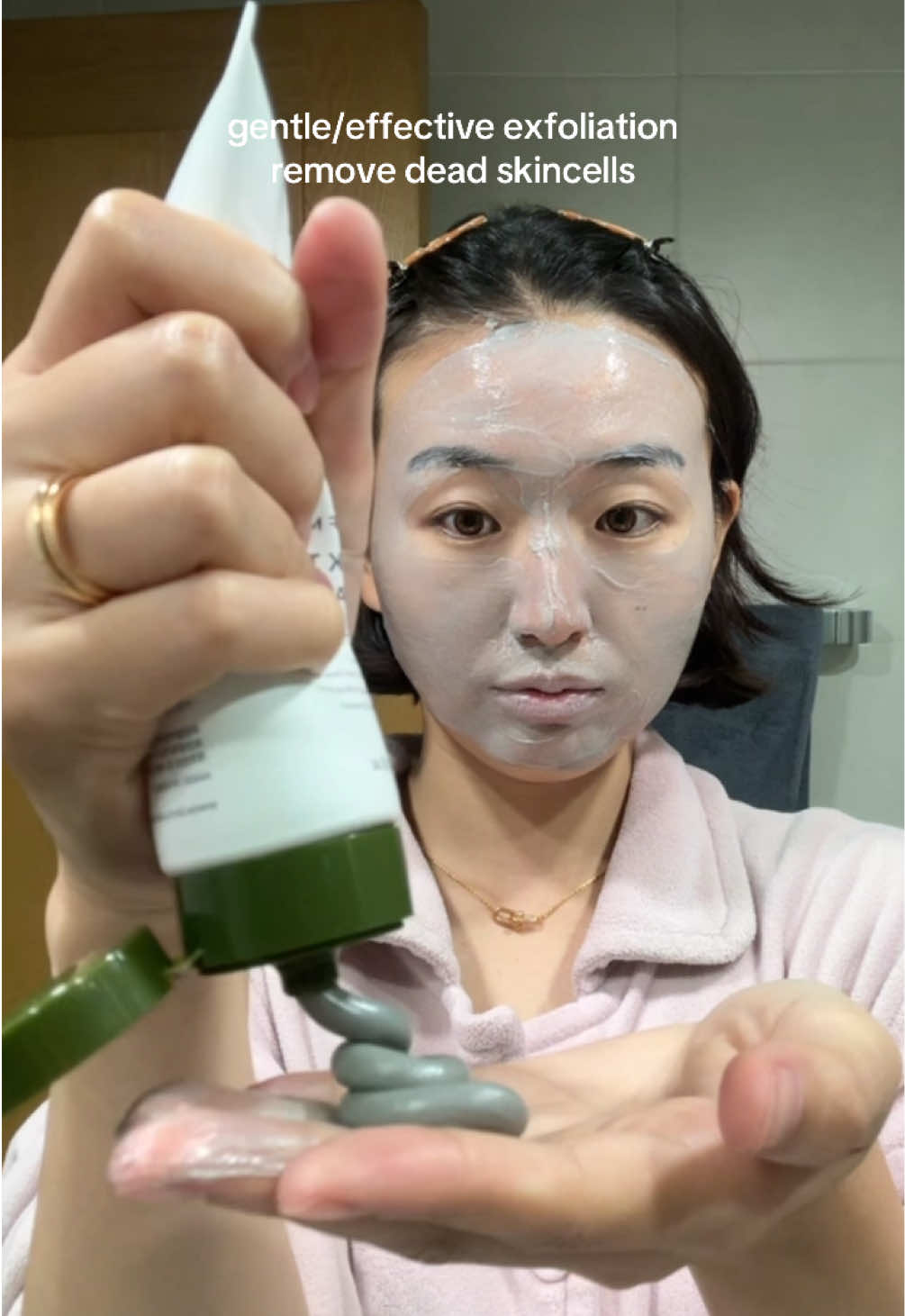 i was one wash away from becoming a snowflake 😭❄️🤍@BRMUD_US #brmud #kbeauty #mudskincare #mudcleanser #dryskin #fyp 