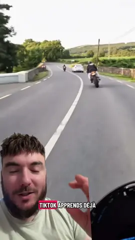 Sérieux les gars avec vos sportives là😂 #moto #motard #sportive 