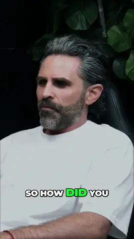 How to get in the right rooms, and how being a big tipper goes a long way! #mindset #wealthtips #makefriends #successmindset 