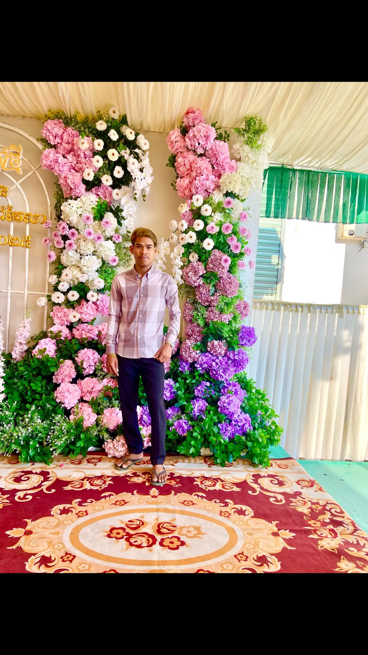 អ្នកខ្លះនិយាយលេង បែបឌឺដង អ្នកខ្លះនិយាយផ្អែមបែបមេីលងា!!យ អ្នកខ្លះល្អតែពីខាងមុខ ក្រោយខ្នងវិញឡេីងរលួយ កុំទុកចិត្តសង្គមយើងរាល់ថ្ងៃក្រៅពីរខ្លួនយើងអោយសោះ..!!