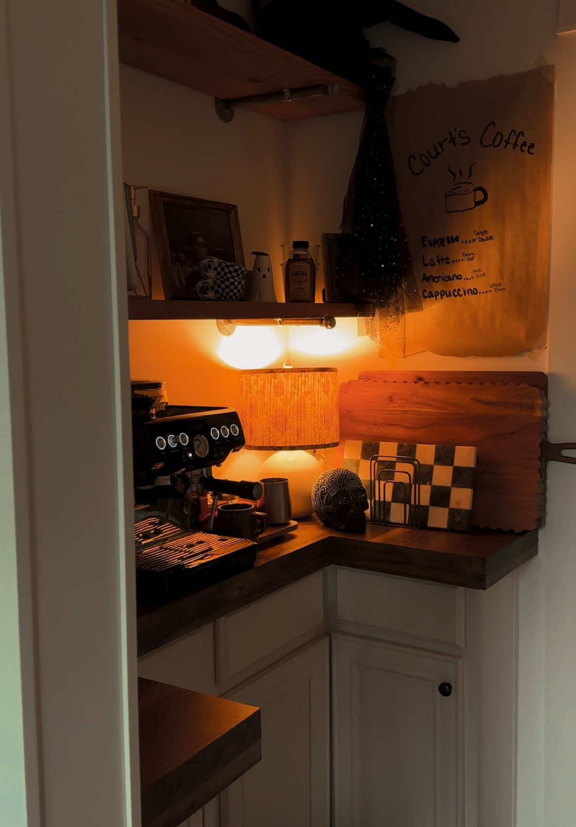 happy halloween🌙🧹🧙🏻‍♀️🔮✨