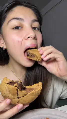 MESSY CHUNCK COOKIE MUKBANG 🥰🥰🥰 #mukbang #cookies #foodieph #dripandbitescookies #dripandbites 