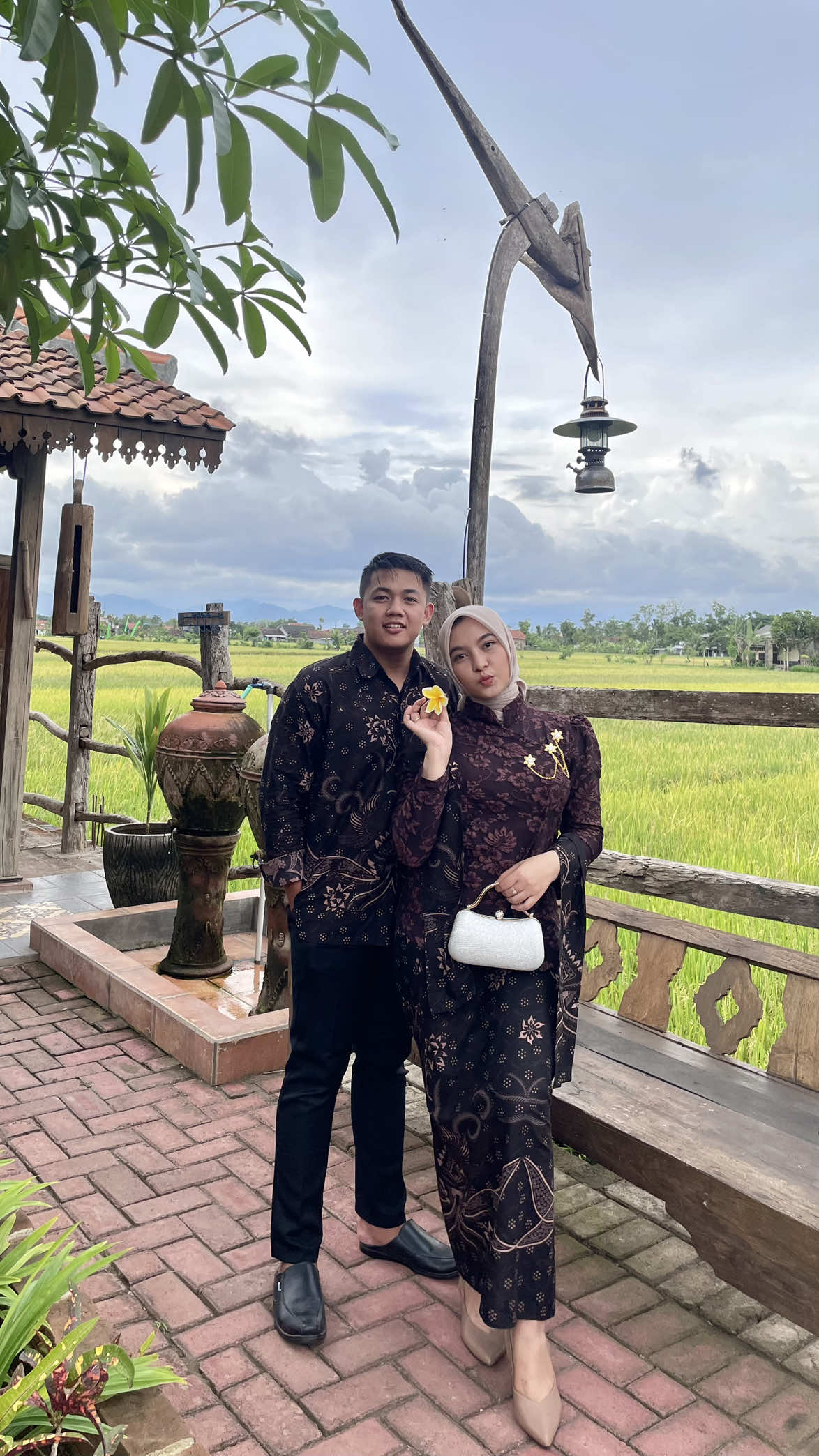 #bajucouplepasangan #kebayajanggan #outfitkondangan 