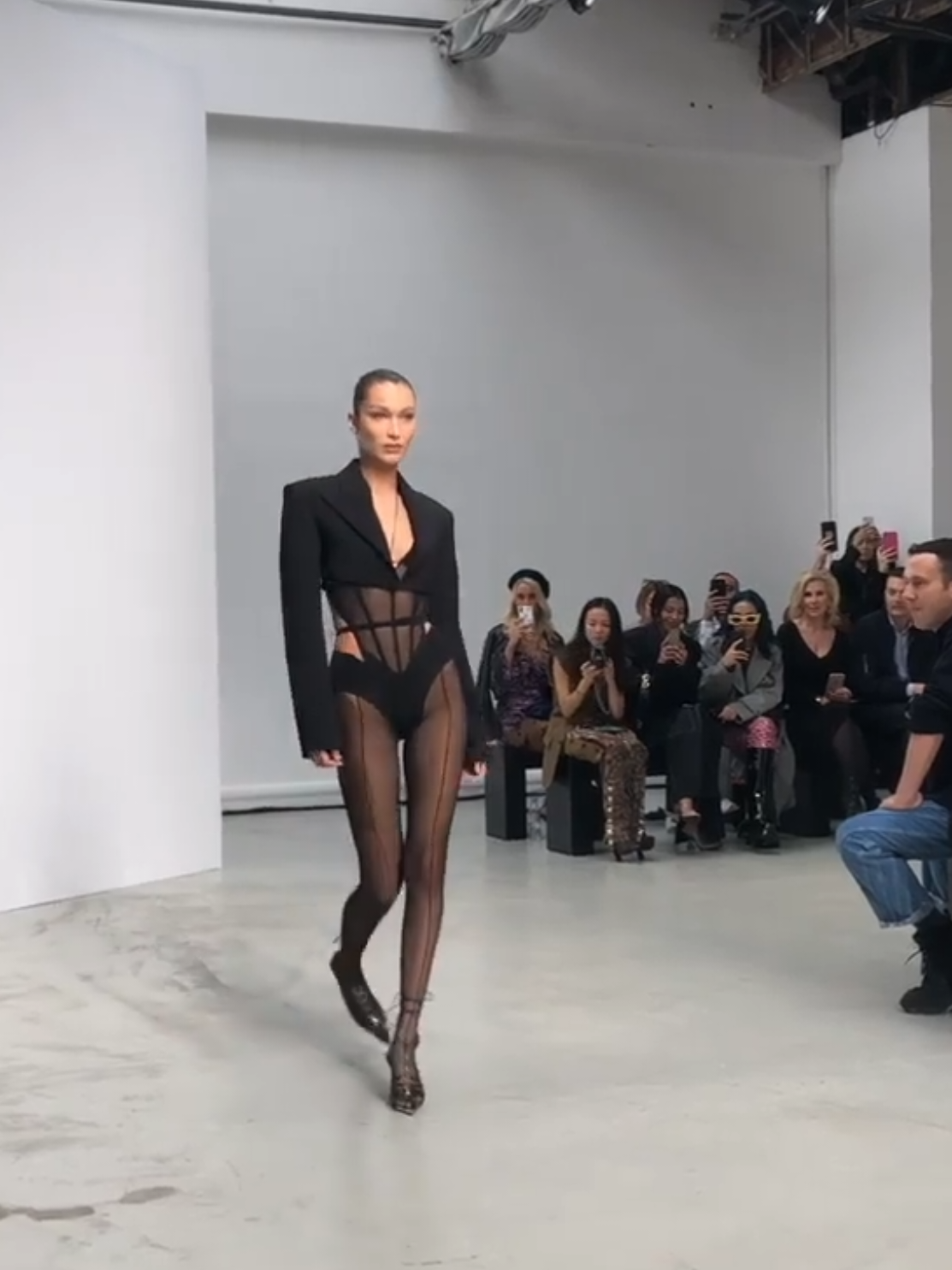 Bella Hadid for Mugler #bellahadid #mugler #model #runwaymodel #catwalkmodel 