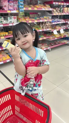 Toddler ku udah pinter jajan 🤏🏻😍  #fyp #videoanaklucu #toddlerlife #piyamaanak 