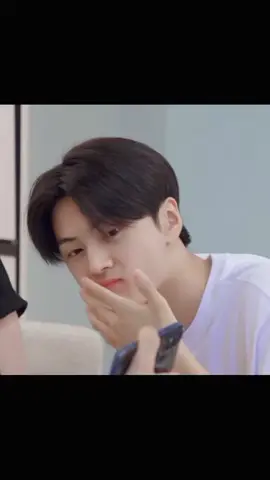 ENHYPEN (엔하이픈) Jay at Eat Sleep EN Dive I EP.4 Play,Play, eat, play, and fall in love.🦅🌽 10:30:25✨ #ENHYPEN #JAY #JayEdits #FYP 