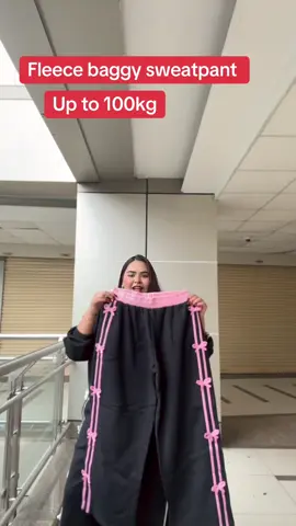 Dm us in insta 🫶🏻 #curvyessentials #curvyoutfits #fyppppppppppppppppppppppp #curvy #baggyfursweatpant 