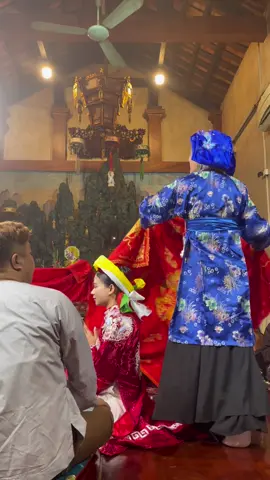 Kể từ nay khăn áo theo hầu. Trên theo Phật Thánh dưới con theo đồng thầy. Dốc một lòng không dám đơm sai. ❤️