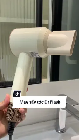 Trc e thấy sấy xong tóc khô rồi nóng rát, hoá ra là chọn sai máy sấy chị em ạ #maysaytoc #maysaytoc2chieu #maysaytocmini #tocoi 