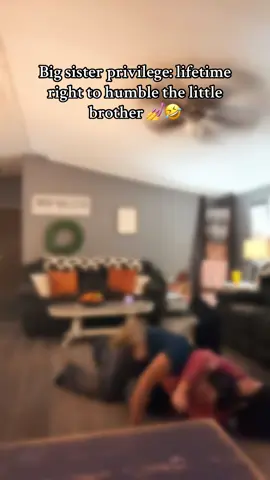 He got older, stronger, and still lost 🤣 #Siblings #wrestling #fypシ゚ #viral #headlock 