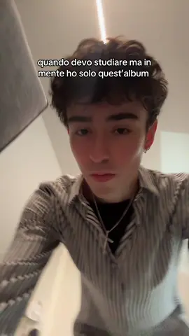 non penso di riuscire ad aspettare fino al 7 🙏🏻💪🏻                                              #rosalia #rosalialux #berghain 