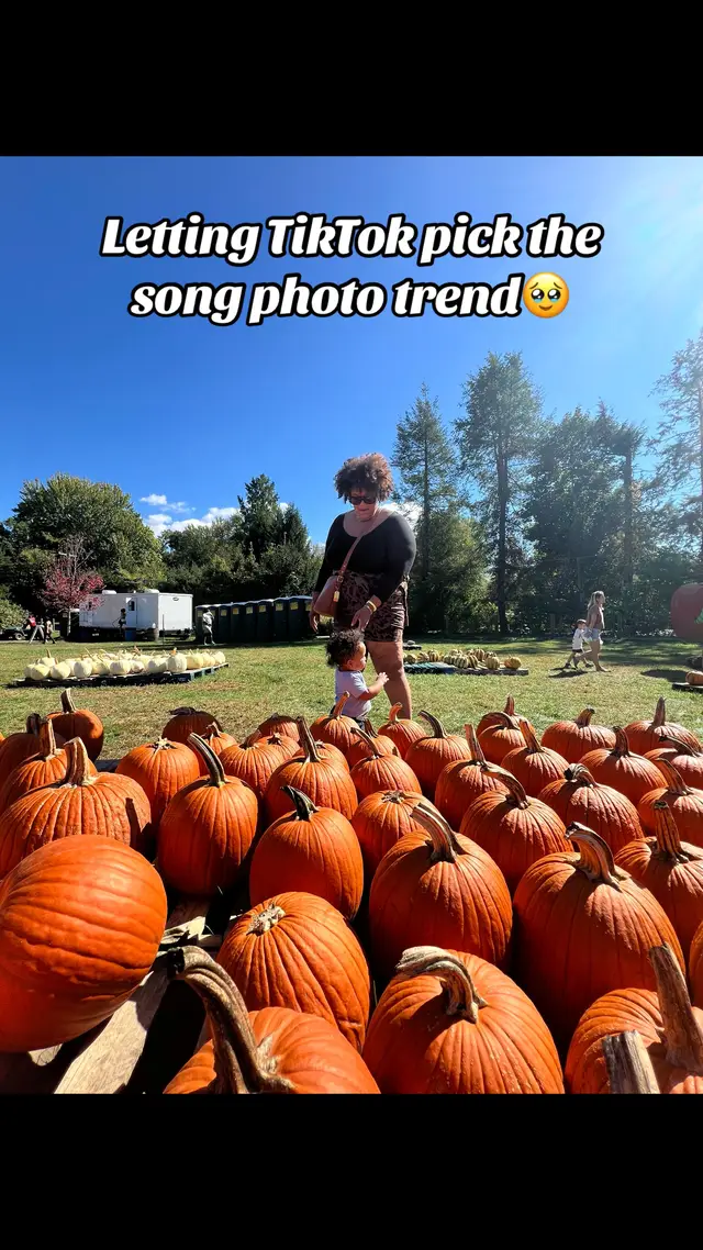 I’m just trying to do a cute little photo trend and TikTok trying to make me cry today 😭 But this song is literally perfect 👌🏽 #pumpkin #momlife #halloween 