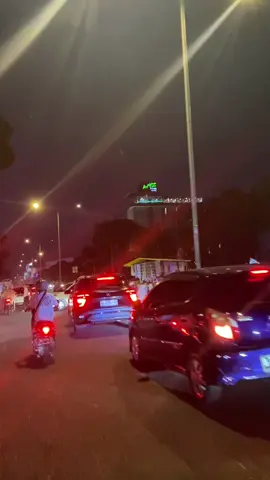 View Jalan Khatib saat malam💡✨ #laguminang #whizprimehotel #sumbar #padang 