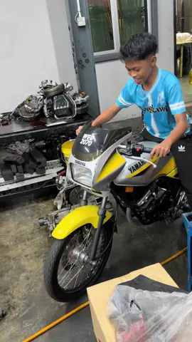 Pertama kali die bw rxz….