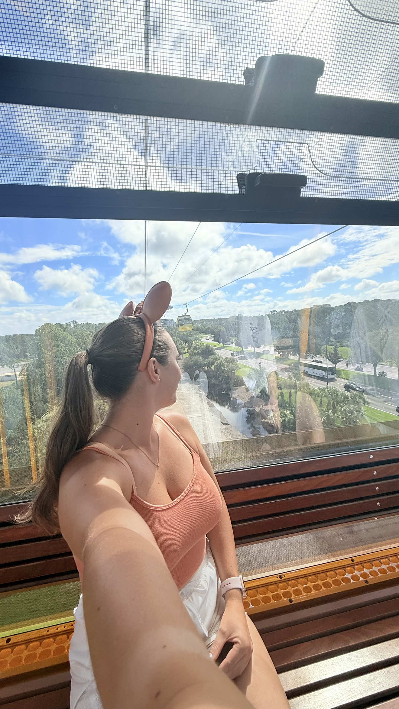 Oh to be on the skyline right now 🥲🚡✨💕 What’s your fav Disney transportation??🚅 @Walt Disney World @AttractionTickets.com @Disney Parks  #waltdisneyworld #disneyparks #disneyskyliner #disneytransportation #epcot 