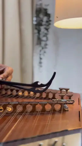 Tujhe Dekha To Ye Jana Sanam. #bollywood #ddlj #srk 