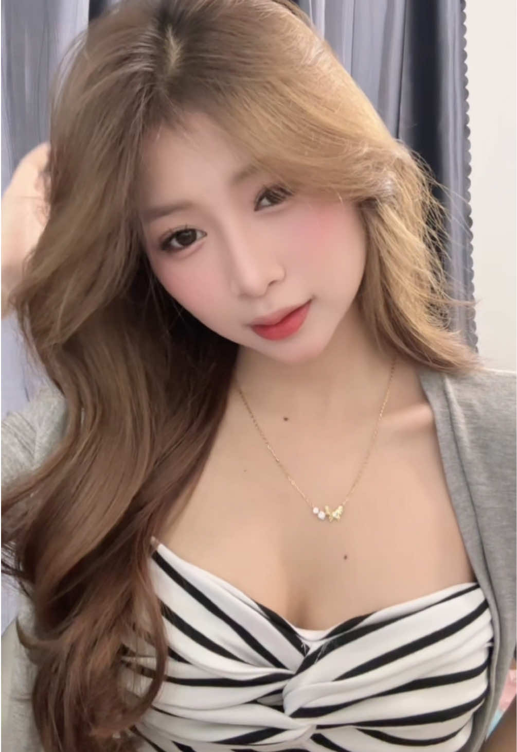 Máy uốn xoăn #akio 