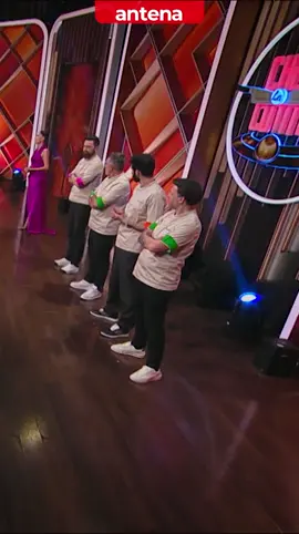 Vă mai amintiți emoțiile trăite în sezonul 15 Chefi la cuțite? Ne întoarcem din 16 noiembrie și aducem cu noi toată adrenalina și savoarea din bucătăria Chefi la cuțite 😉 #chefilacutite #antena1 #fyp #viral #show #cooking