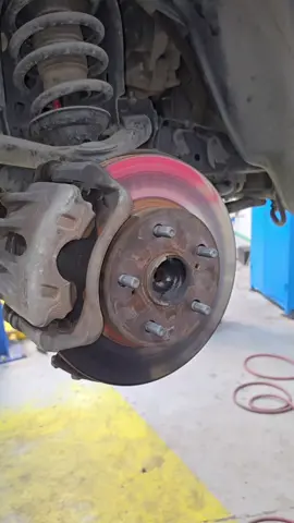 Toyota hilux install new front brake rotor and pads #auto #DIY #mechanic #usa 