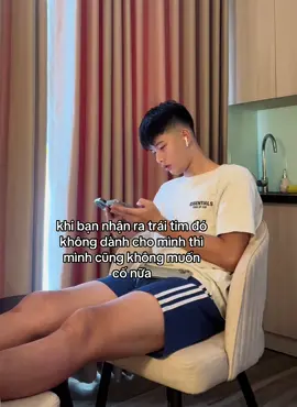 càng nắm chặt, người đau là bản thân mình thôi #legiahuy #fyp 