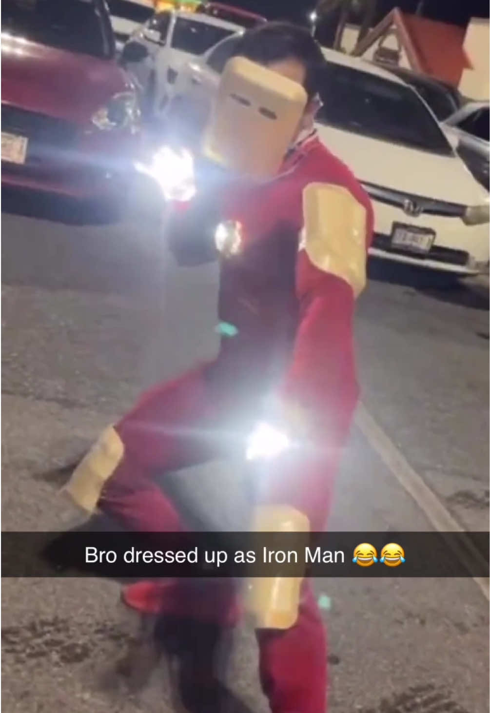 This costume is awesome. 😂🔥 (@OSMAN RIVERO QUINTAN) #ironman #halloween #costume #funny  