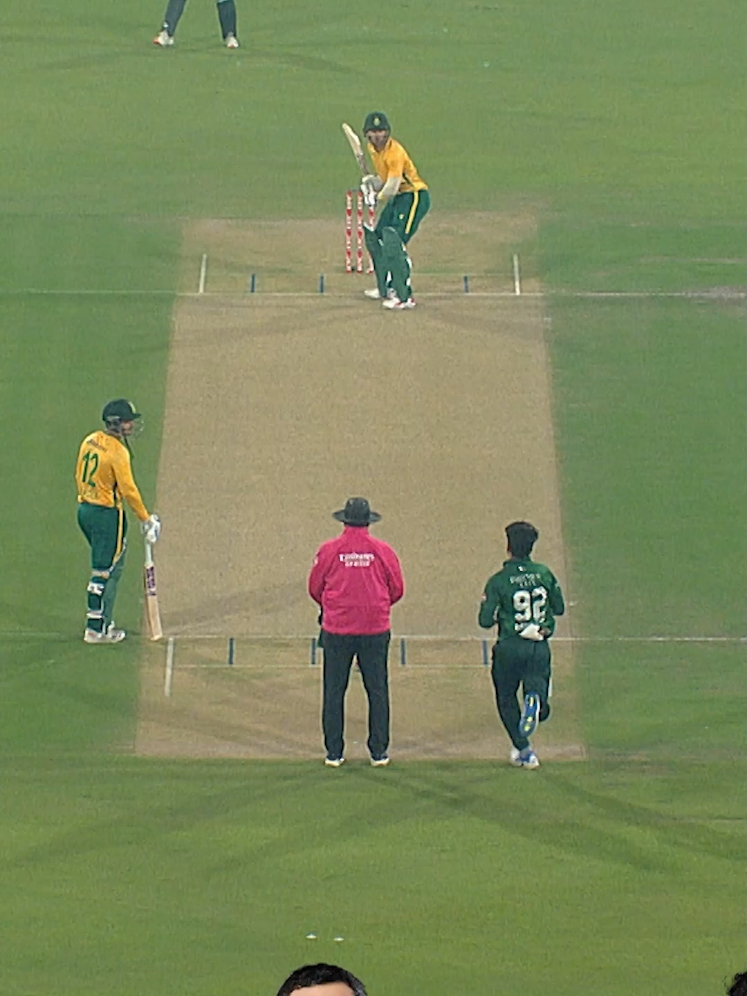 Perfect start for 🇵🇰! Salman Mirza cleans up Reeza Hendricks on just 2nd ball of the innings 🔥 📺 Watch live in the UK region, sign up now at https://live.pcb.com.pk #PAKvSA | #GreenPeYaqeen | #BackTheBoysInGreen #SportsOnTikTok