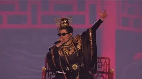 นึกภาพไม่ออกว่าใครจะร้องเพลงจีนแล้วเบียวแบบปอนด์ มีทั้งร้องแรพโคตรดุไปสุดมาก นายเก่งมากจริงๆ PONDPHUWIN WELCOME ON BOARD    #PondPhuwinFanconD1 #ปอนด์ภูวินทร์ #PondPhuwin #ppnaravit 