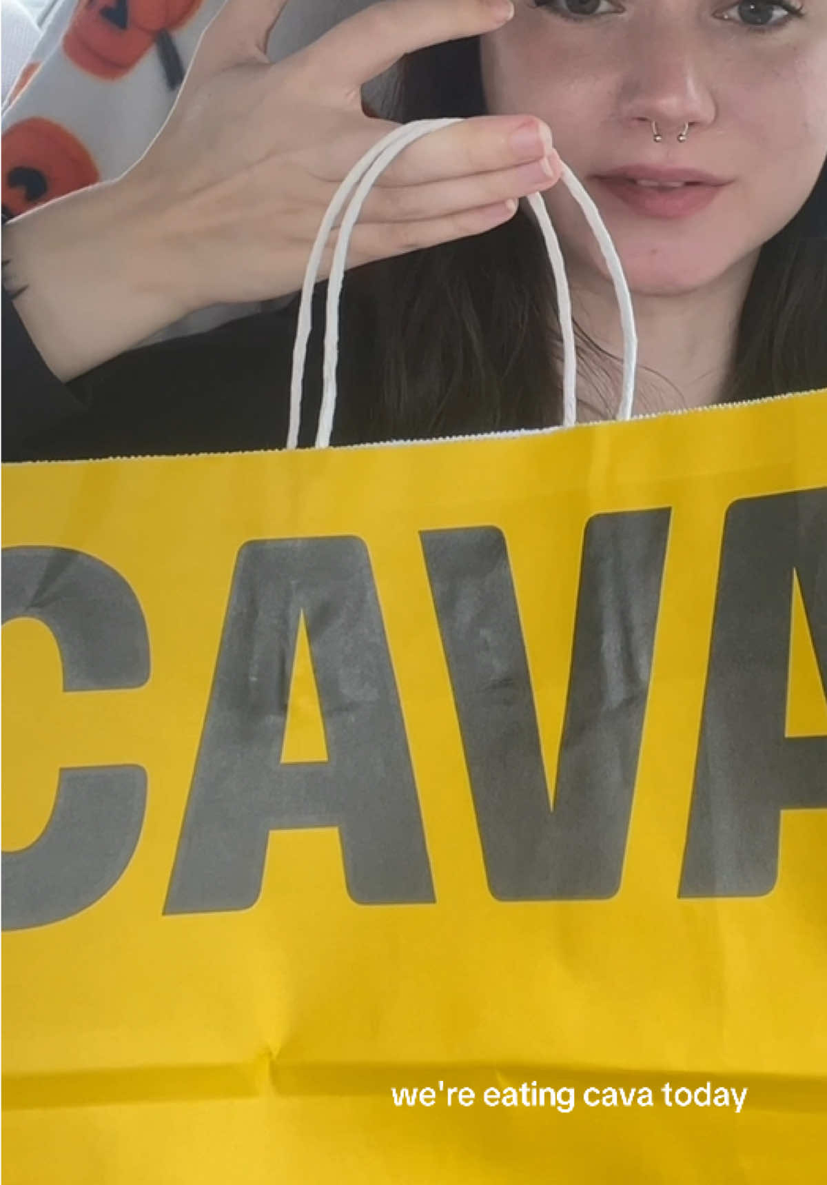 my cava order 🫶🏻 @CAVA  happy halloween y’all !! 🎃 be extra weird and off putting tonight 🧡 #cavamukbang #mukbang #healthymukbang #eatwithme 