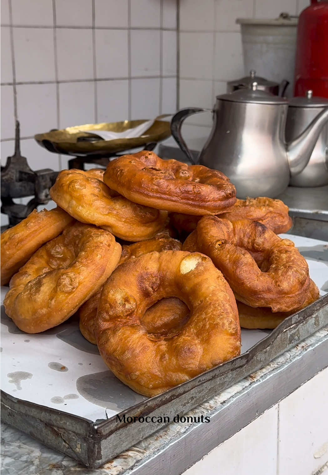 Started the morning with Sfenj with Fried Eggs in Marrakech 🍳  #sfenj #moroccanfood #morocco #traveltiktok #marrakech 