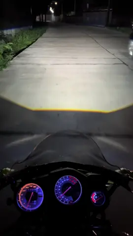 Lampu motor H4 super terang 🤩 #ninjarrnew #motor #lampuled #lampuh4 #sipalingupdate 