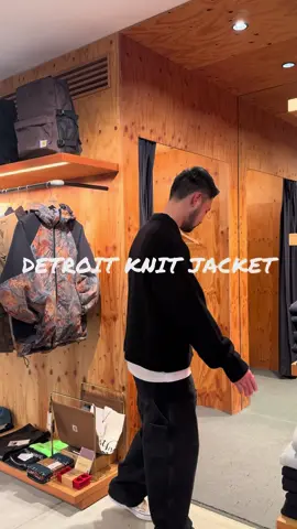 去年人気で即完売だった、DETROIT KNIT JACKETが再販です！ 従来のDETROIT JACKETとは素材が異なりますが、ニット素材なので、軽くてインナーとしても使えるのは魅力的過ぎやせんか✨ サイズ感、在庫の確認、その他些細な事もお問合せ下さい💌📦 #carharrtwip#カーハート#デトロイトジャケット#秋冬コーデ#広島