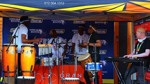 Who's patiently waiting for this one to drop 💧? #3step #liveperformance #afrohouse #fyp #housemusic 