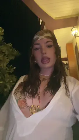 promis les trais dans les sourcils c’est du maquillage 🤭🏴‍☠️ #piraterie #halloweencostume 