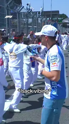 the duality of an f1 driver 😅🕺🏼 #f1 #isackhadjar #landonorris #mexicogp