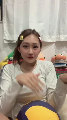 🎃みんな何の仮装🥸したん⁉️ じゅな今年ハロウィンしてなーい！！！ 明日からバレーで岩手県行く準備しとったら過ぎとった🥺 寝る前にエフェクトに頼ってハロウィン🎃おやすみなさい 明日からよろちくでぇーす🏐🏐🌈 #ハロウィン #バレーボール ⁡