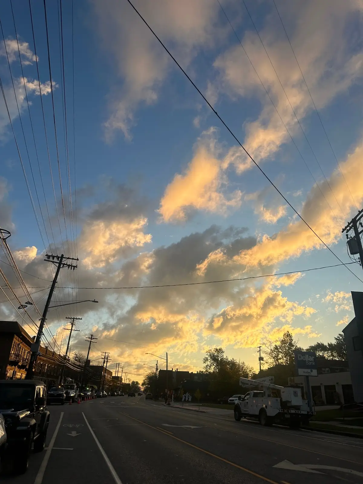 lowkey itching to move but do love this place #cleveland #scorpioseason #clevelanddump #octoberdump 