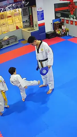 Thôi thì cũng là cái tai nạn nghề nghiệp #taekwondo 🥹🥹🥹 