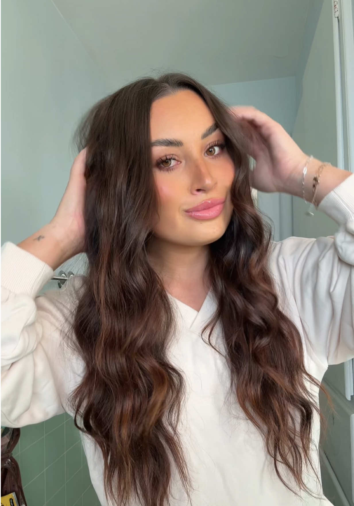 give me 42 seconds to teach you!! 🤩 #beachwaves #hairtutorial #hairstyle #fyp #hairtip 