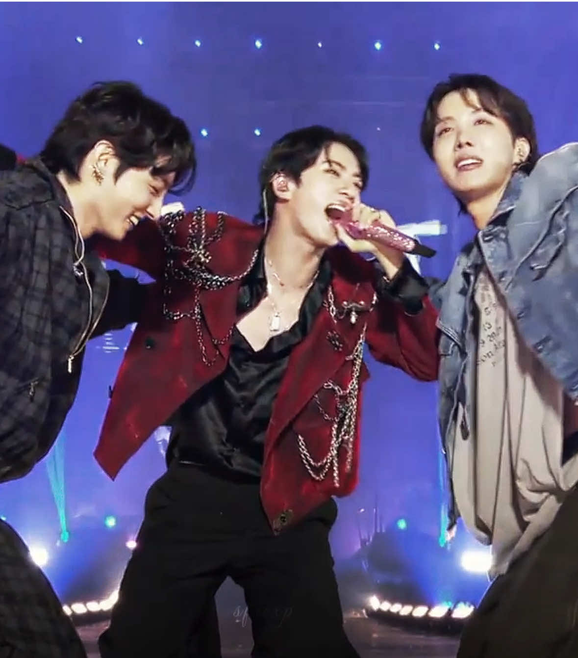 i feel reborn i feel purple i feel amazing thank you jin jhope and jungkook 🫩🫩🫩 #jungkook #jin #jhope #myuniverse #concert jin encore concert jungkook jhope my universe idol so what 