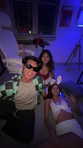 happy halloween from your favorite fam @hanobe