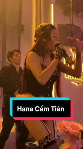 Hana Cẩm Tiên thật xinh đẹp ở The King Garden Biên Hoà #baushowlekhacbinh #xuhuongtiktok #tiktokgiaitri #hanacamtien 