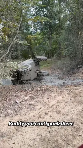 @WalkerLockey believe the can am had to many trail sodas #defender #fypシ #buscobeach #digrig #fallbash 